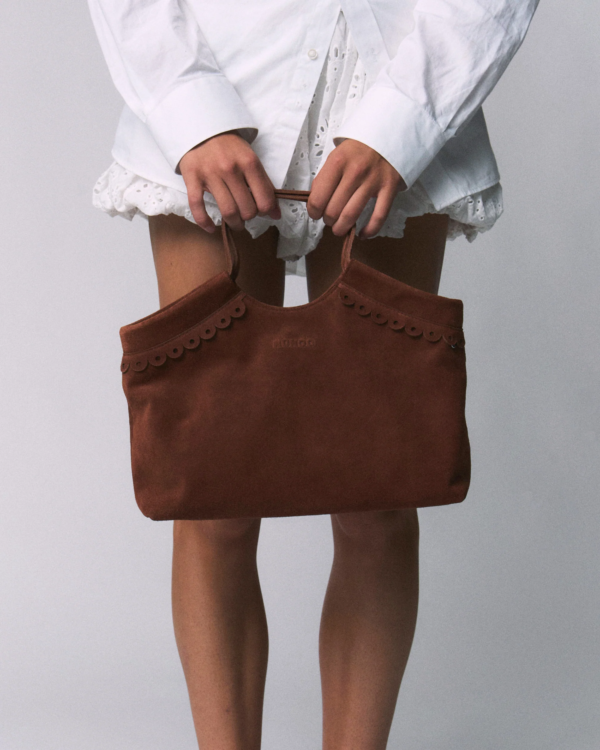 Small Bellis Scallop Suede Redwood - Image 6