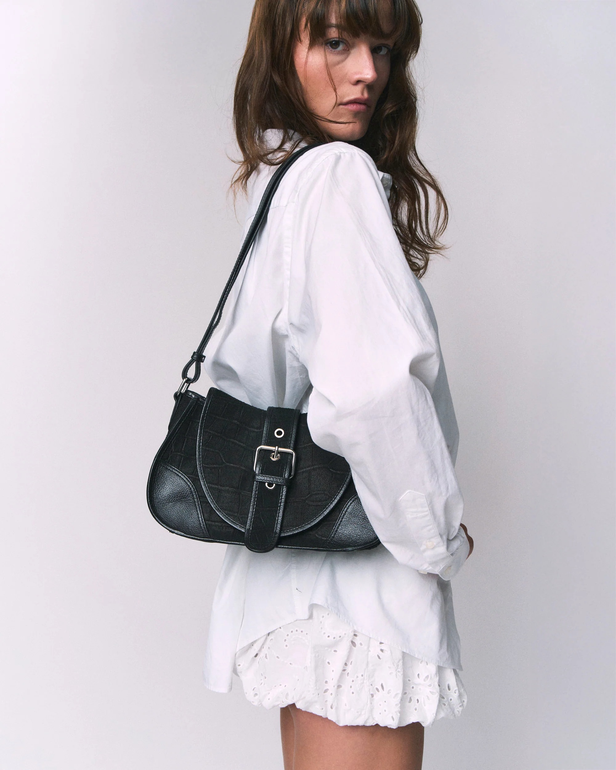 Small Maria Scale Suede Black - Image 2